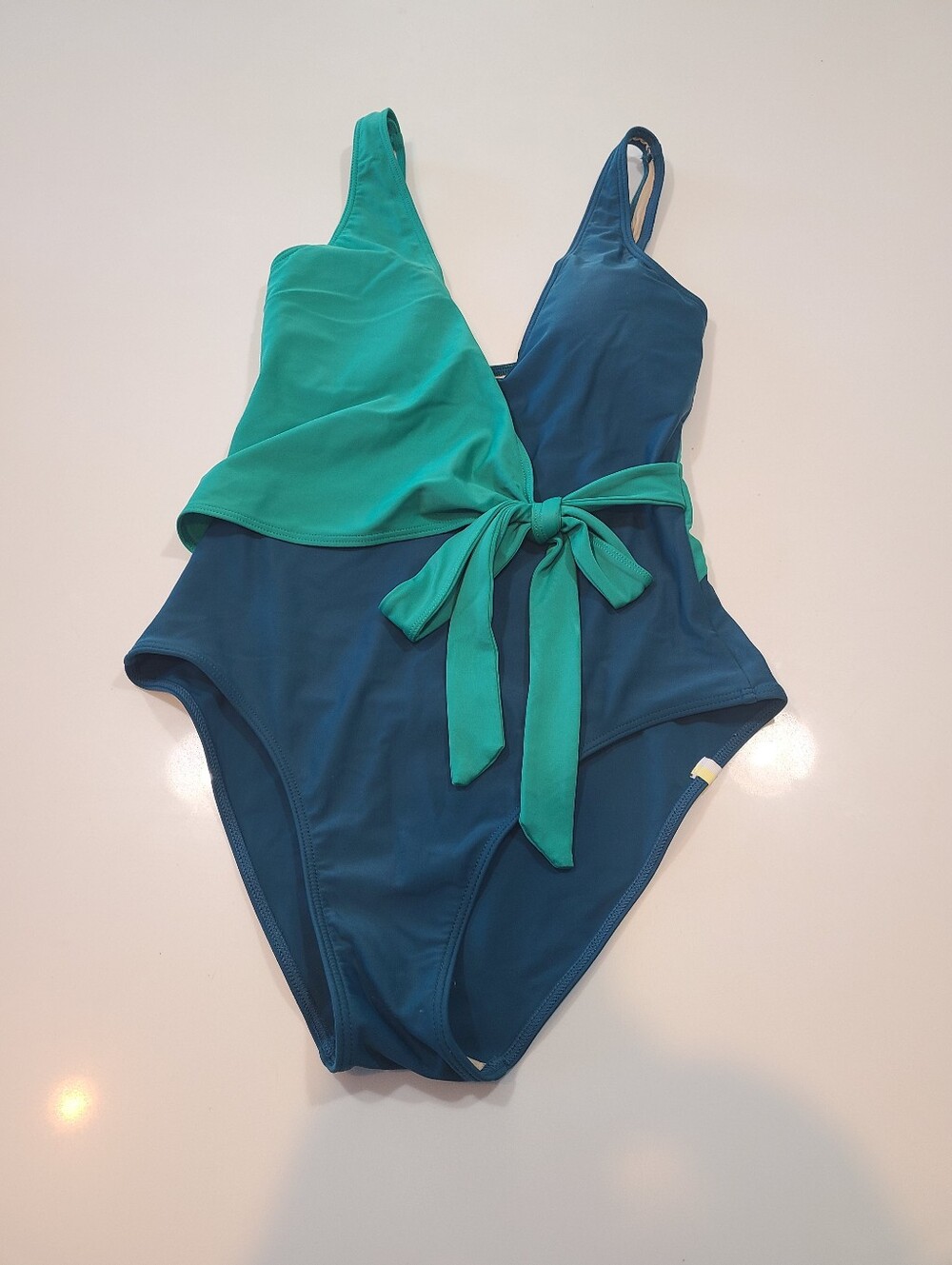 Summersalt Two-Tone One-Piece Swimsuit in Size 4